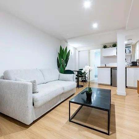Avenue Breteuil Family - 11 Pers - Unique - Cosy Appartement Parijs