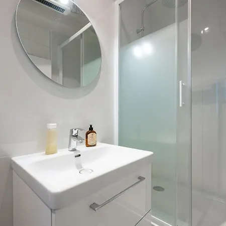 Apartment Avenue Breteuil Family - 11 Pers - Unique - Cosy *