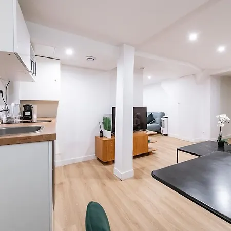 Apartment Avenue Breteuil Family - 11 Pers - Unique - Cosy *